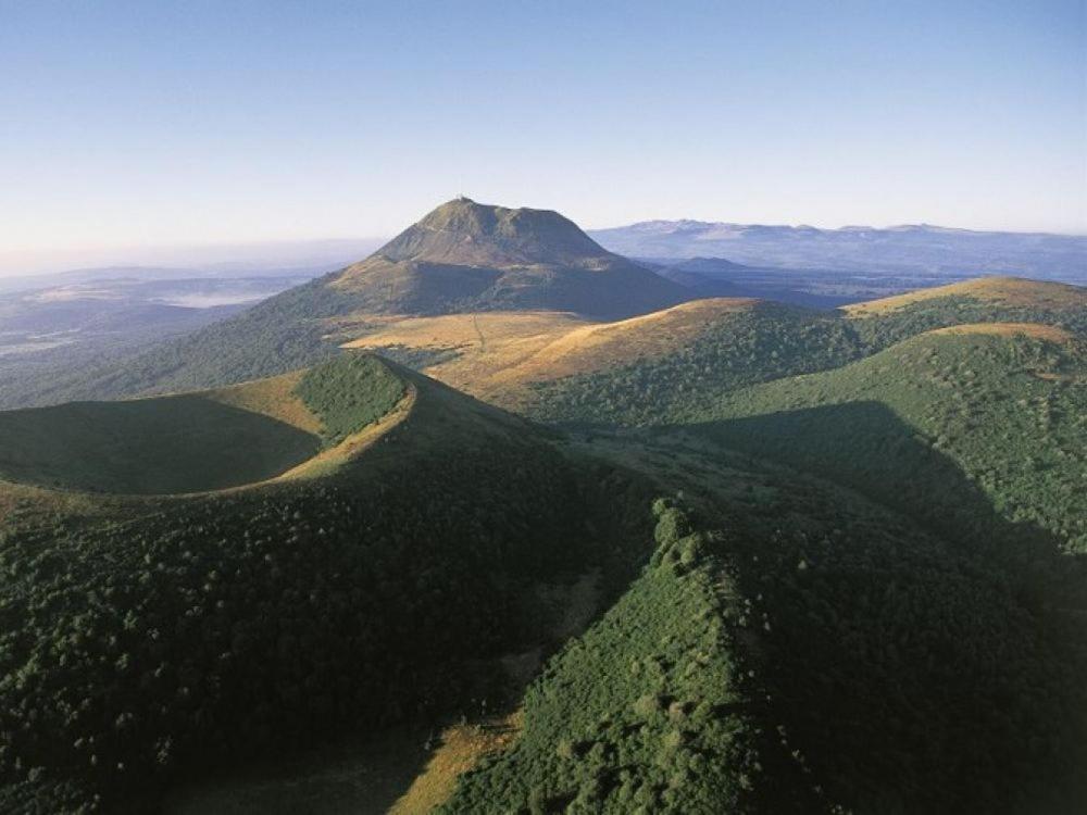 Saint-Sandoux Nid Sous Le Volcan מראה חיצוני תמונה